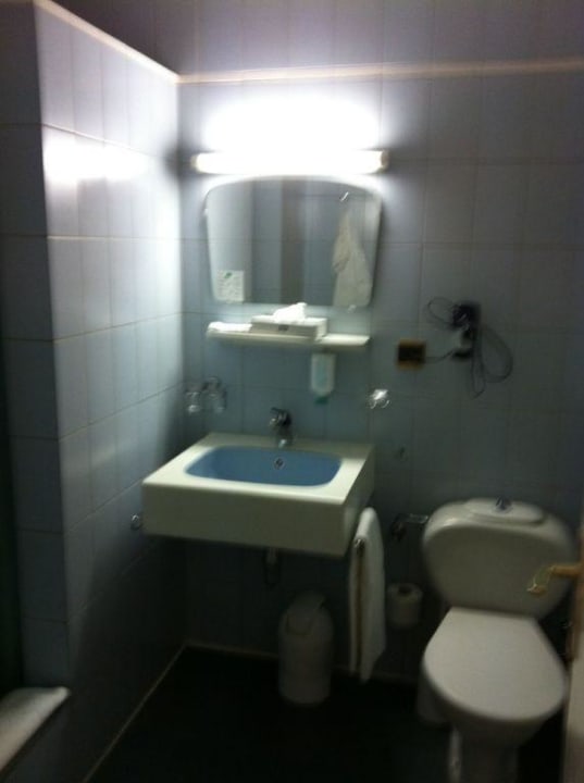 Das Badezimmer Hotel des Alpes