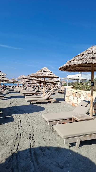 Strand Anda Barut Collection