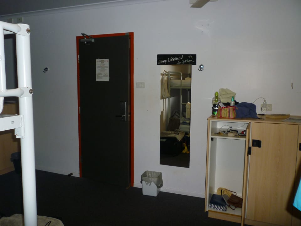 Geräumige 8er Zimmer Hostel Yamba YHA Backpacker Beach Resort