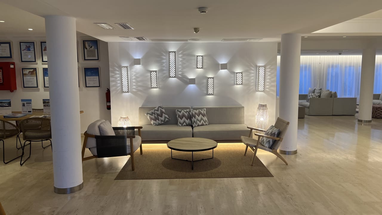 Lobby Grupotel Aldea Cala'n Bosch