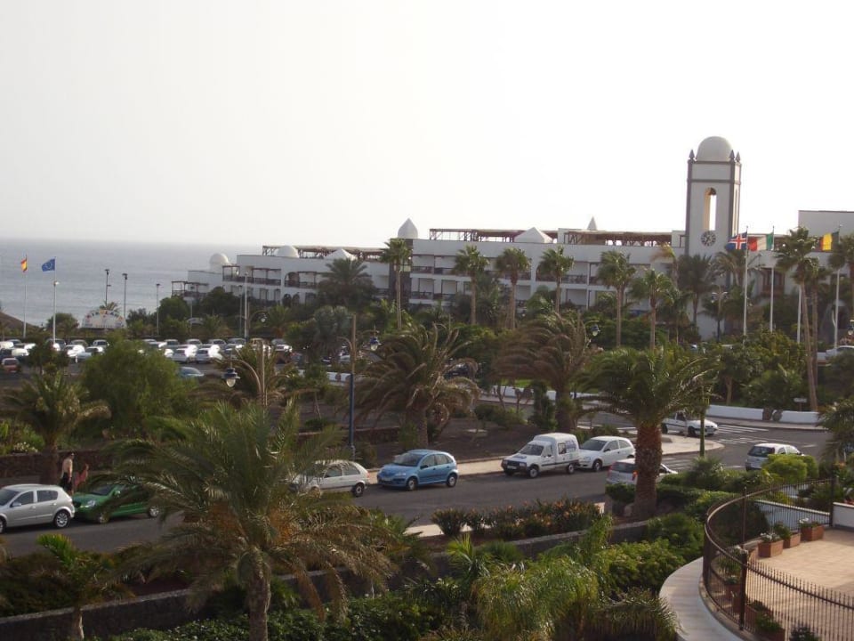 Blick von Gebäudekomplex D Princesa Yaiza Suite Hotel Resort