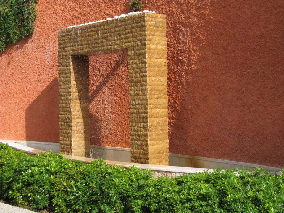 Kunst im Garten und Wasserspiel Voyage Belek Golf & Spa