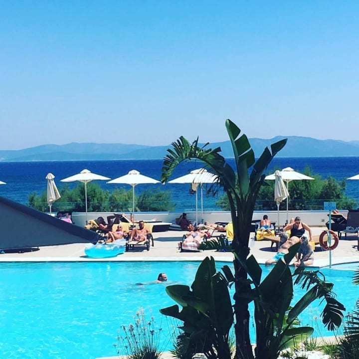 Pool mit Meerblick TUI BLUE Oceanis Beach and Spa Resort