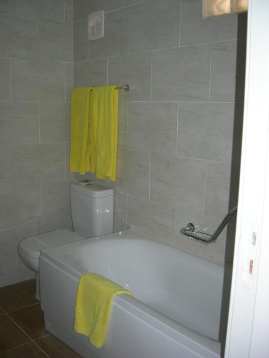 Badezimmer im neu renovierten Bungalow Giftun Azur Resort