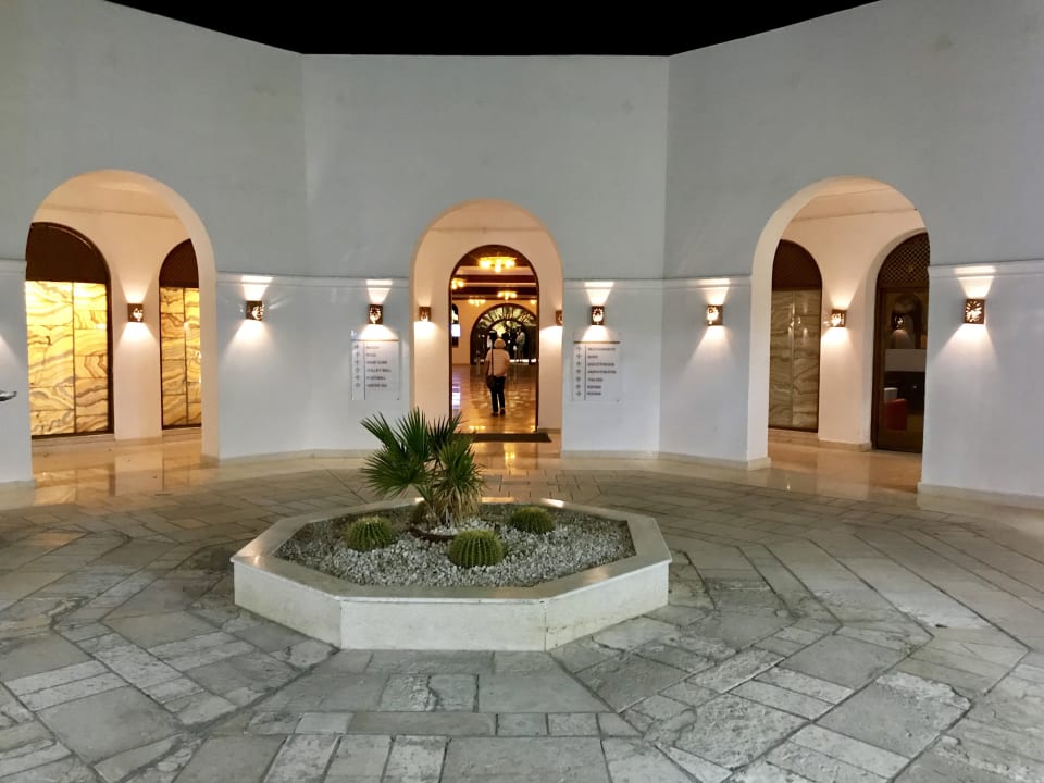 Außenansicht Hotel Mercure Hurghada