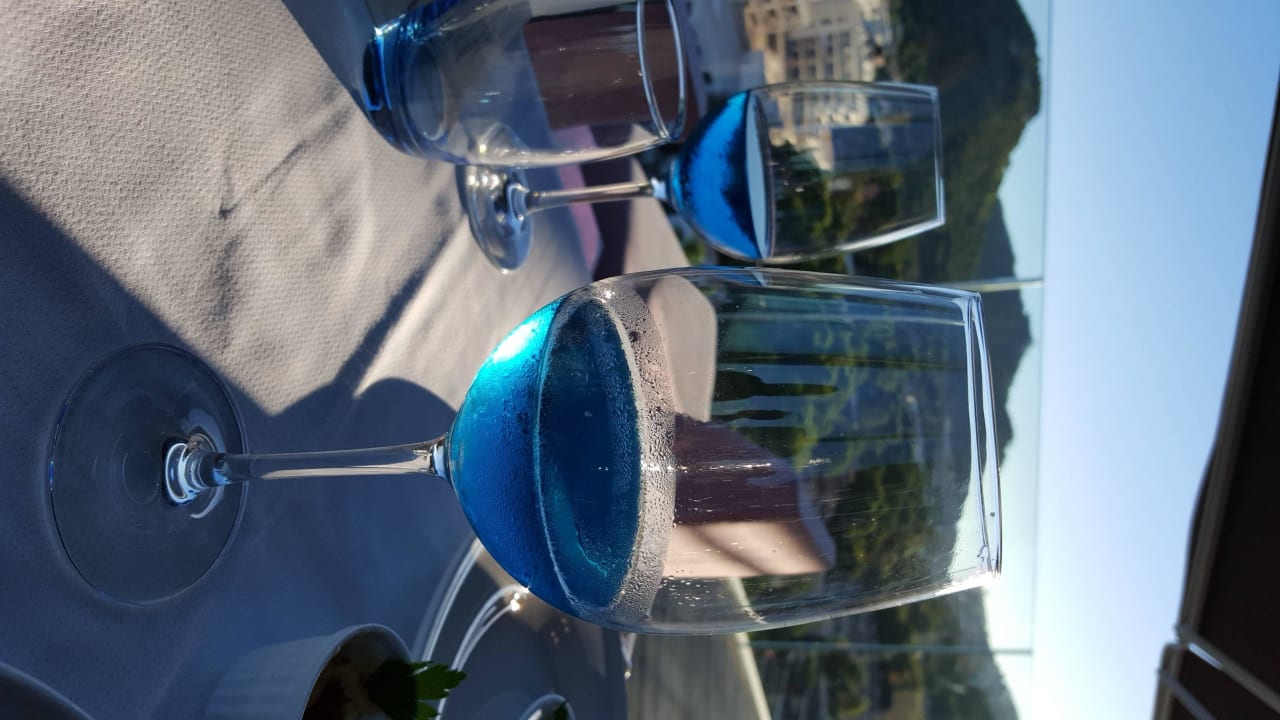 Blauer Wein im ATTIK oberste Etage Son Moll Sentits Hotel & Spa