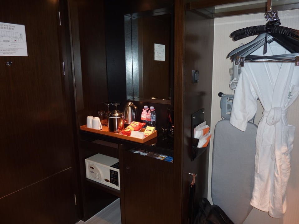 Zimmer Eingangsbereich Hotel Courtyard Marriott Xujiahui