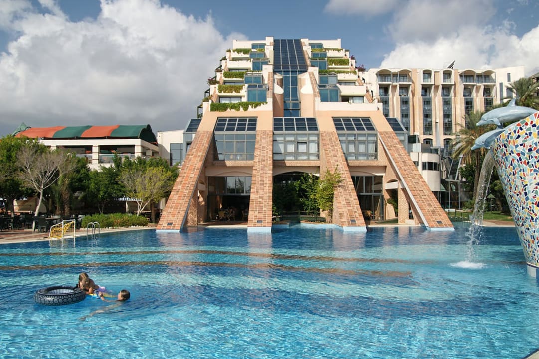 Hauptgebäude & Pool Limak Limra Hotel & Resort