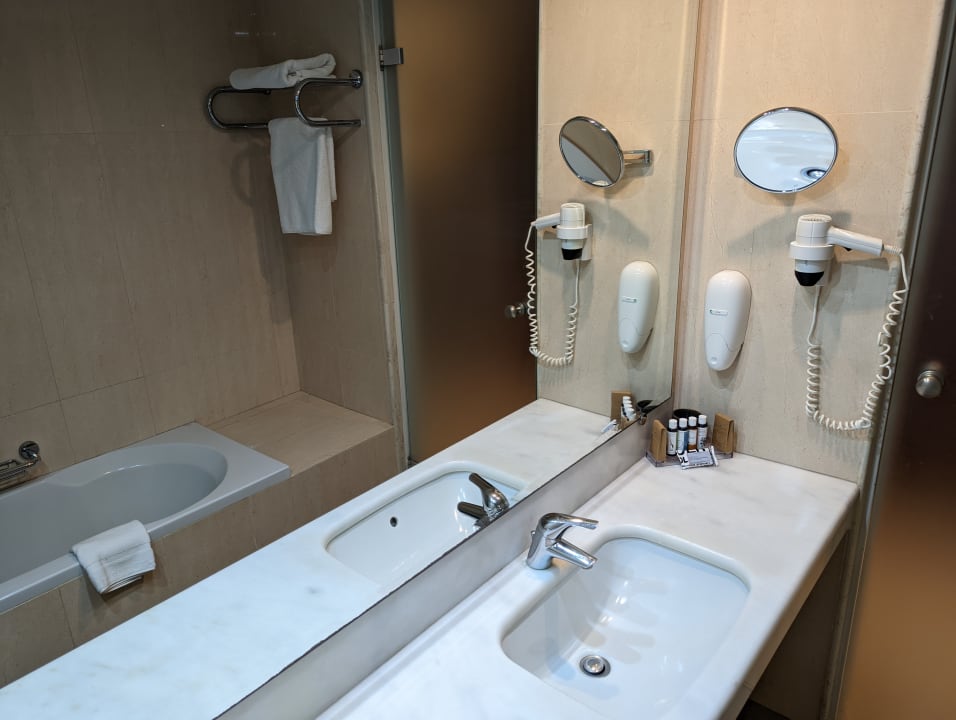 Zimmer Apollonia Beach Resort & Spa