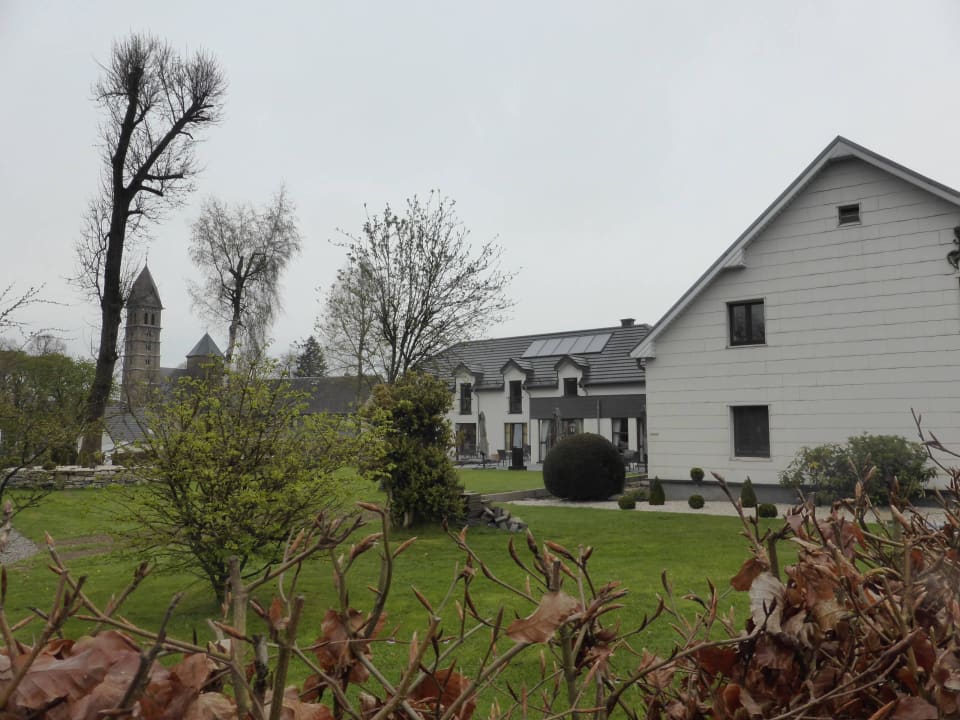 Blick von der Straße Hotel Eifelland