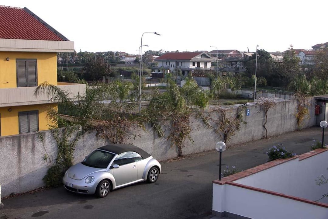 Widok z hotelu w stronę morza Kings House Hotel Resort