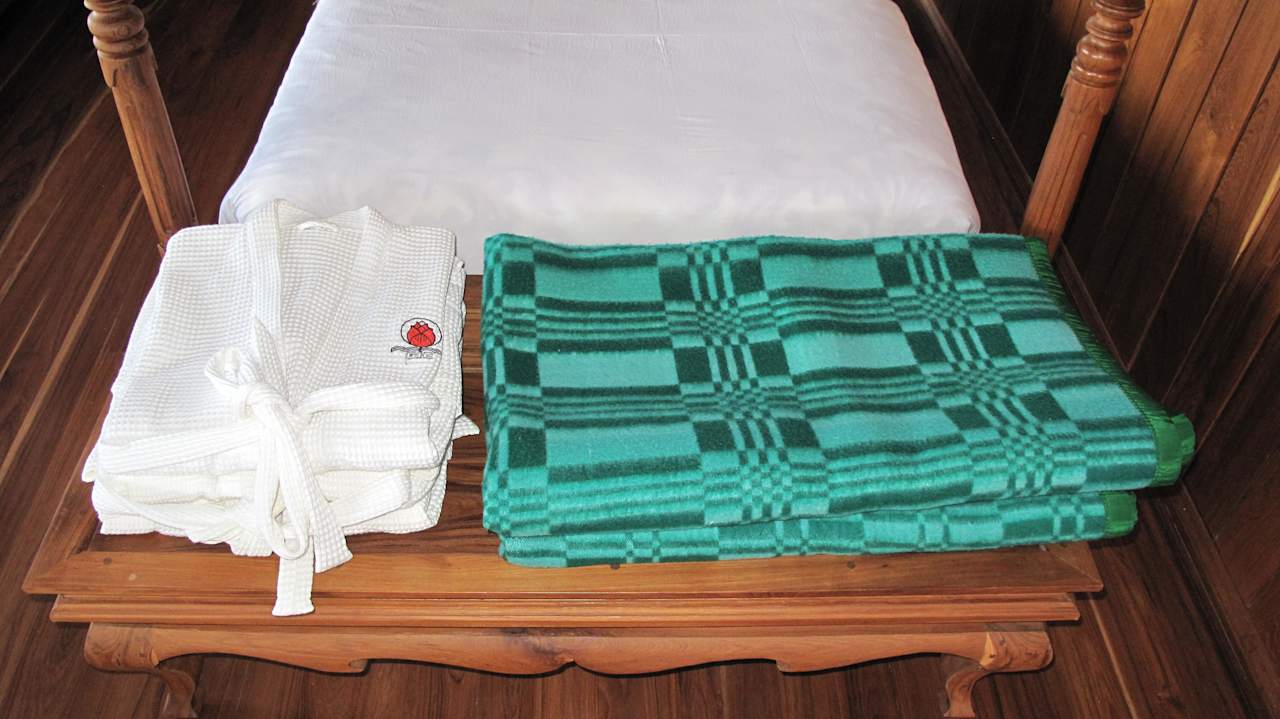 Bademantel und zusätzliche Decken Hotel Golden Island Cottages 1 & 2
