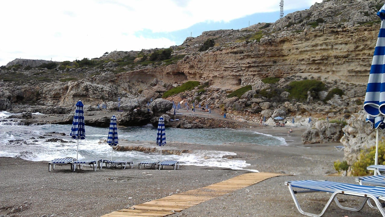 Strand ist schön gepflegt Hotel Kalithea Horizon Royal