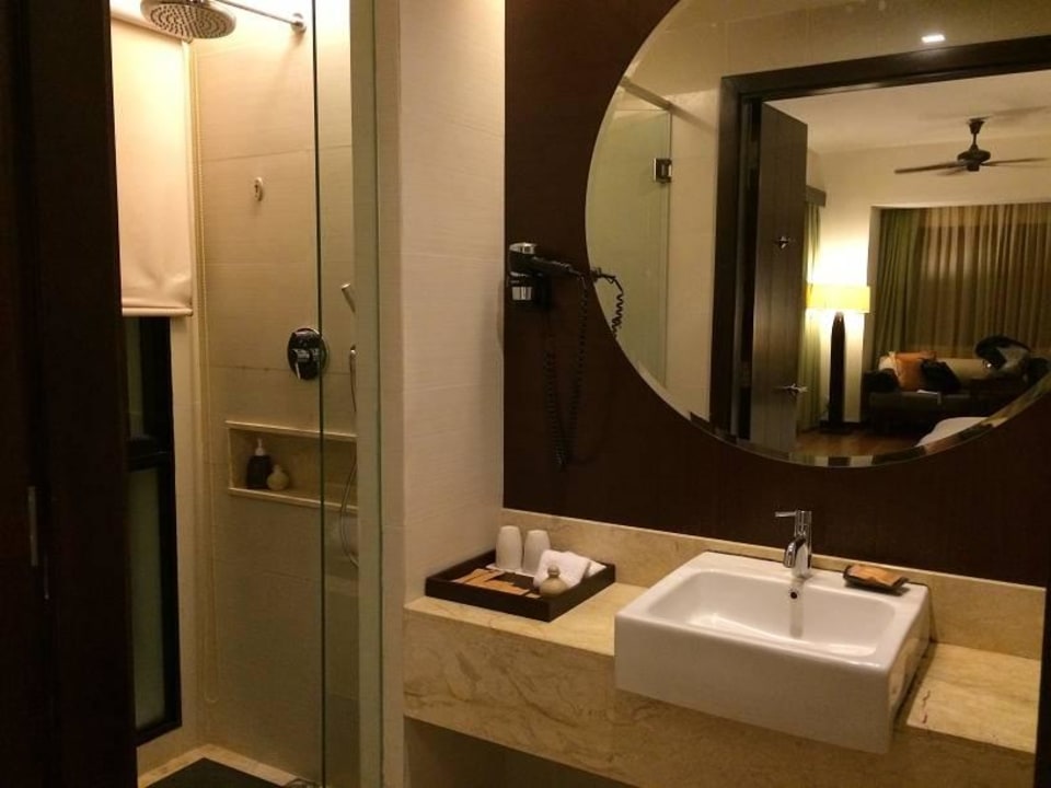 Bathroom 1 AVANI Sepang Goldcoast Resort