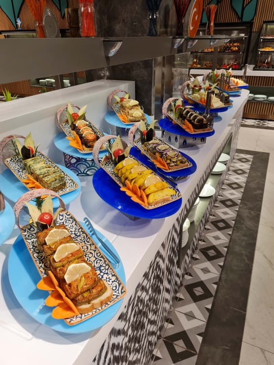 Gastro Side Royal Style Hotel