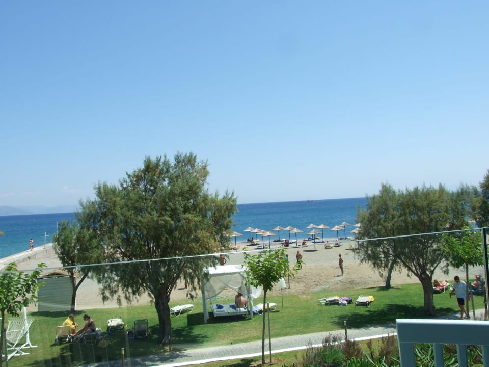 Widok na plażę z tarasu Taverny Meltemi  TUI BLUE Oceanis Beach and Spa Resort