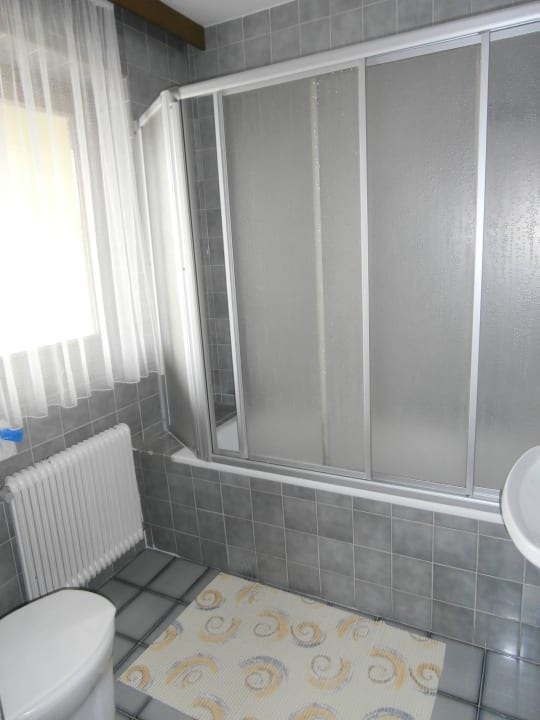 Badezimmer Standard Doppel Hotel Gasthof Kröll