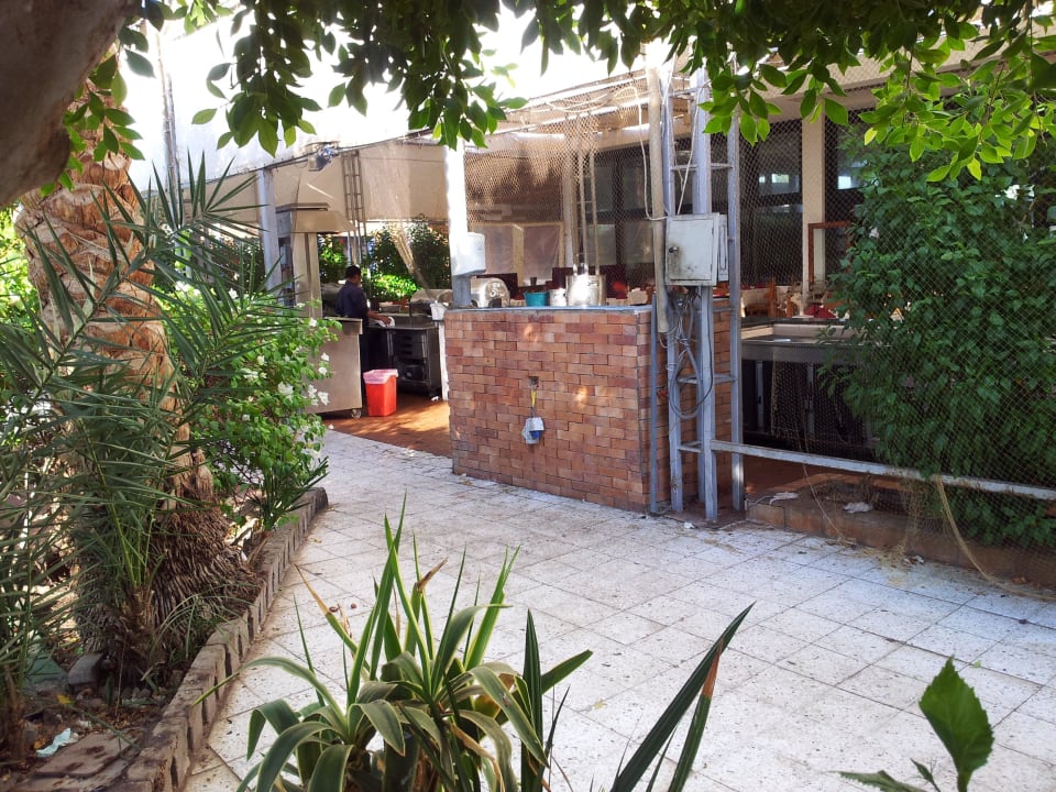 Die Rückseite vom Restaurant Ghazala Beach