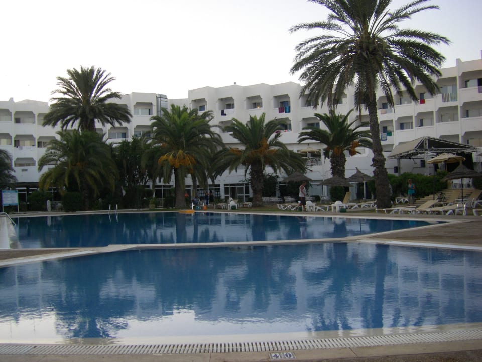 Hotel und Pool TUI BLUE Palm Beach Hammamet