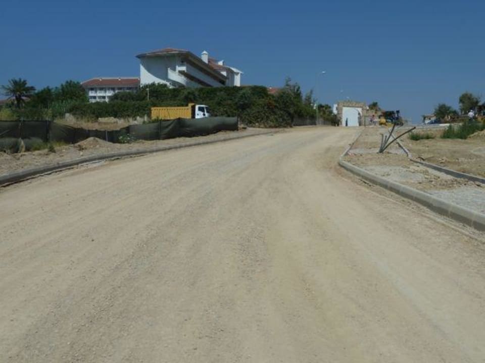 Strasse zum Hotel Hotel Defne Garden