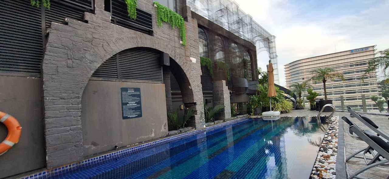 Pool Bach Suites Saigon, a Member of Design Hotels