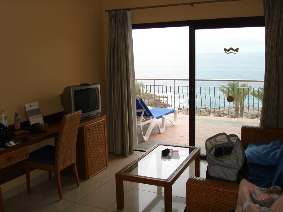 Wohnzimmer der Senior Suite A326  Hotel Riu Buenavista