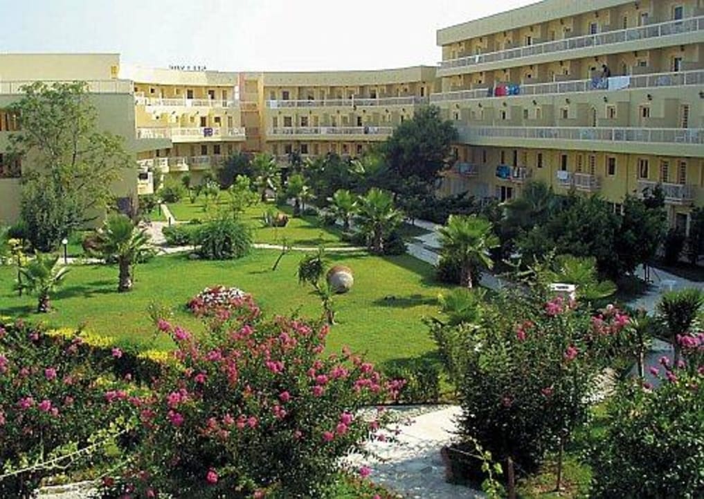 Vordere außenanlage Marvida Family Eco