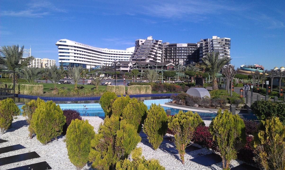 Vom Strand Limak Lara Deluxe Hotel & Resort