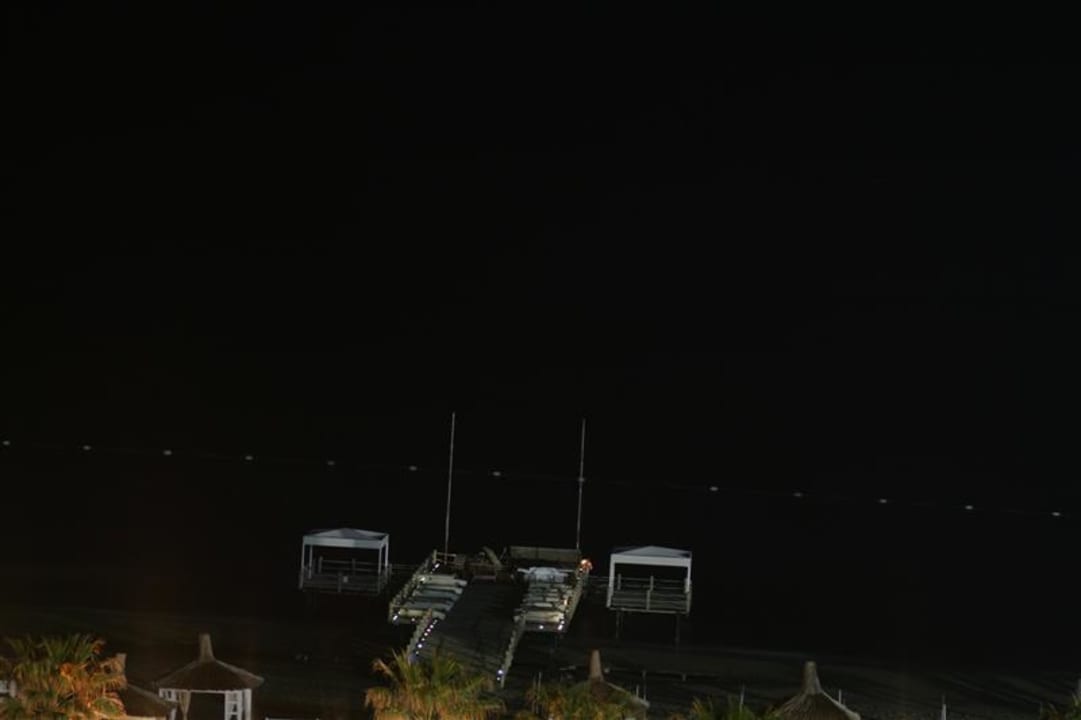 Steg am Strand bei Nacht Voyage Belek Golf & Spa