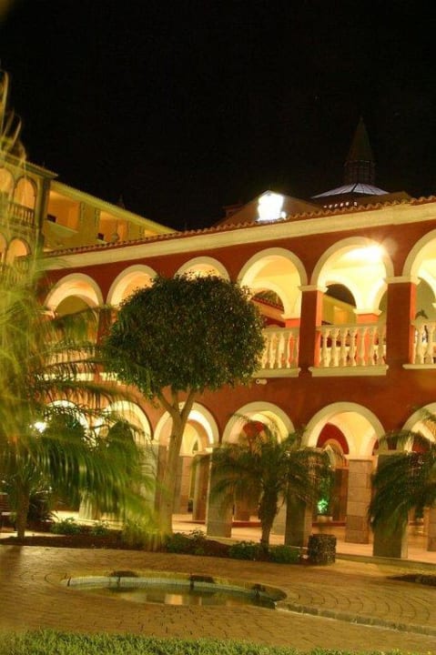 Bei Nacht R2 Rio Calma Hotel & Spa & Conference