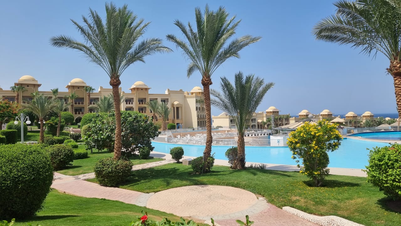 Pool Serenity Alpha Beach