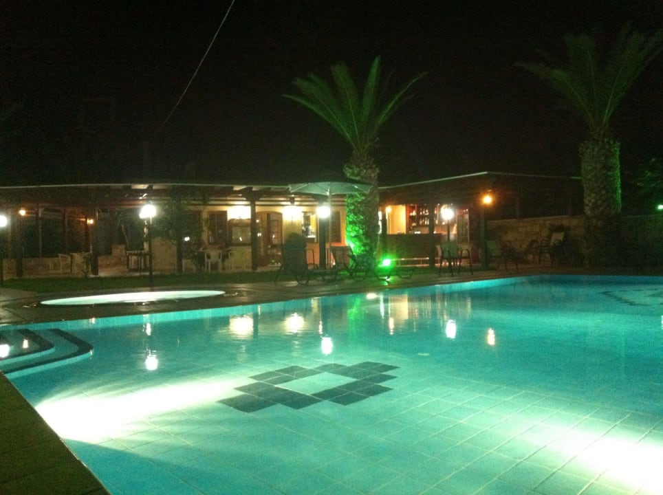 Marianthi Taverna in Dimitris Villa Dimitris Villa