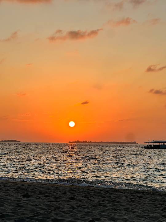 Strand Kuredu Island Resort & Spa
