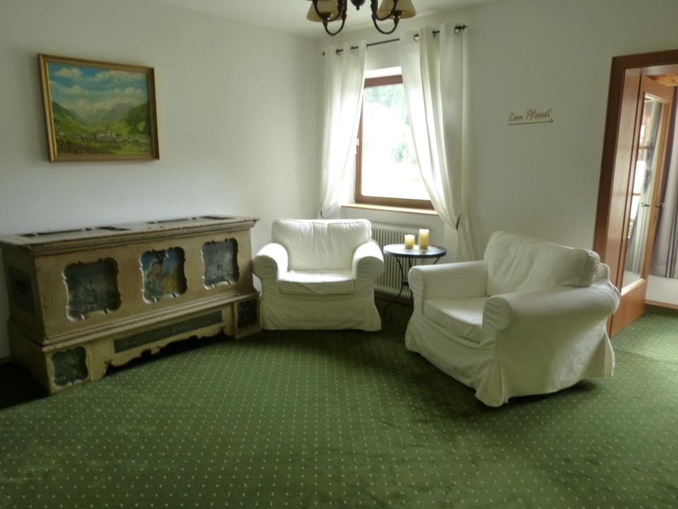 Een gezellig zitje op de 1e etage Salzburgerhof Rauris