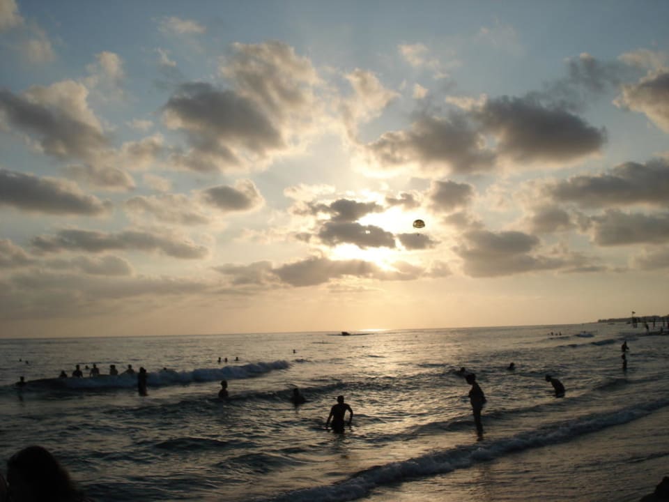 Baden bei Sonnenuntergang MC Arancia Resort