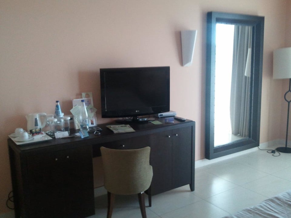 Schreibtisch, TV Atlantica Belvedere Resort