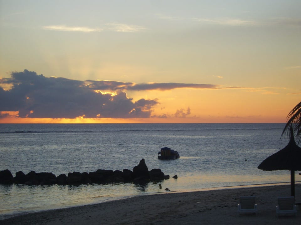 Sunset Sands Suites Resort & Spa