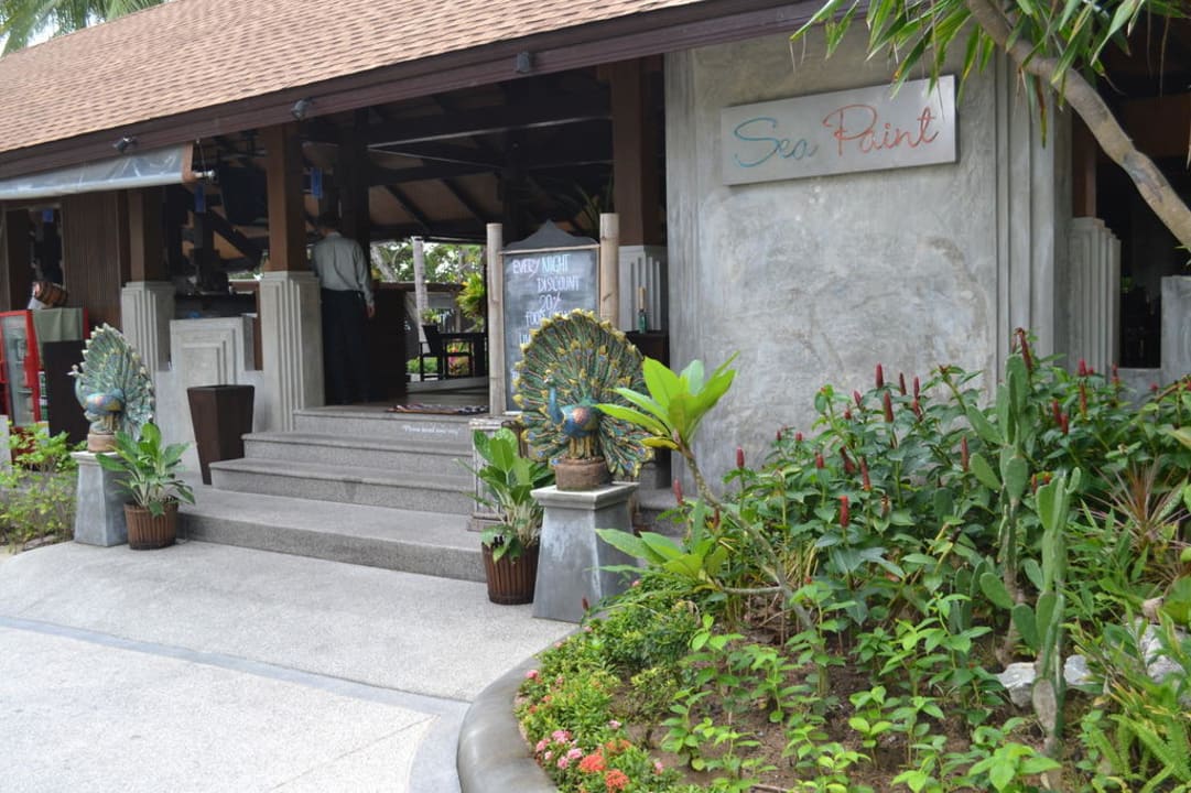 Eingang zum Restaurant The Fair House Beach Resort