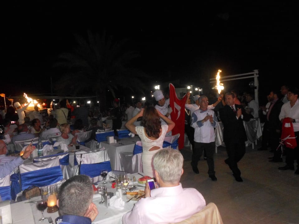 Hotelgeburtstag Feier des Hotels Seaden Corolla Hotel