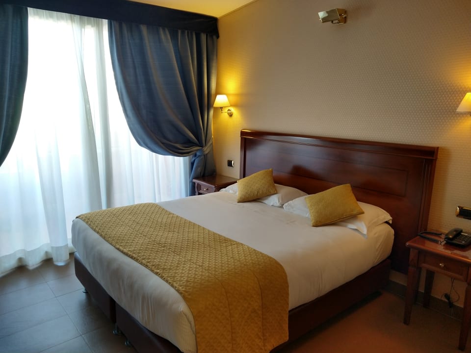 Zimmer Hotel Montecarlo