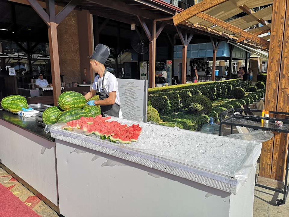 Pool Mary Hotel Side