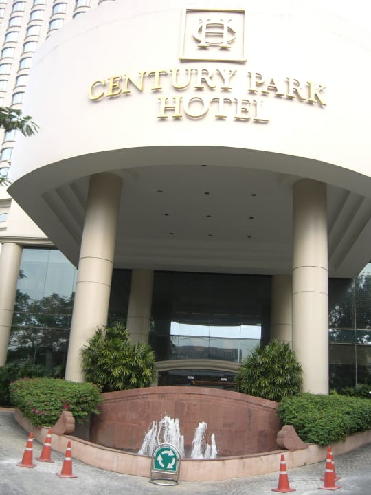 Eingang Hotel Century Park