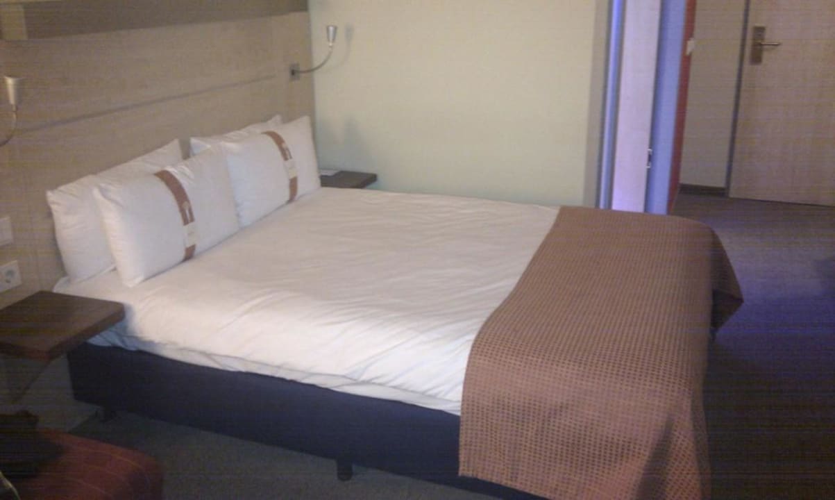 Schlafbereich Holiday Inn Express Nürnberg - Schwabach