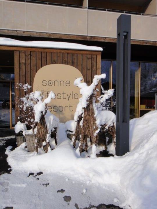 Eingang Sonne Mellau - Feel good Hotel