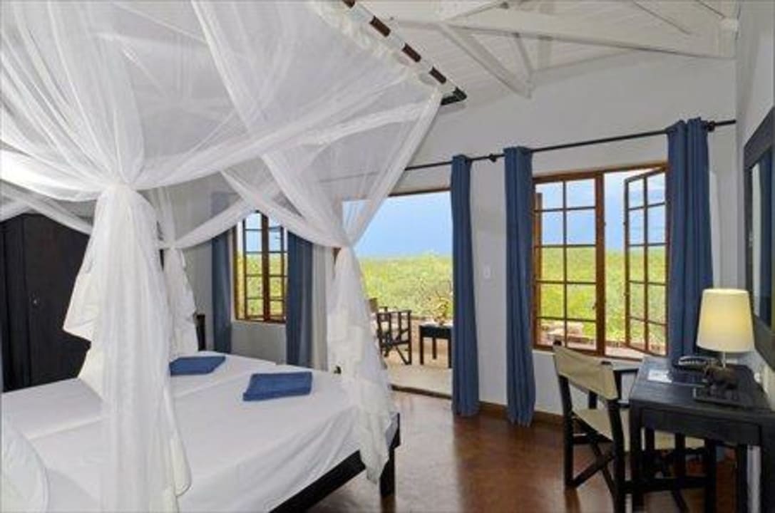 Aussicht von einem Gästebungalow Etosha Safari Lodge