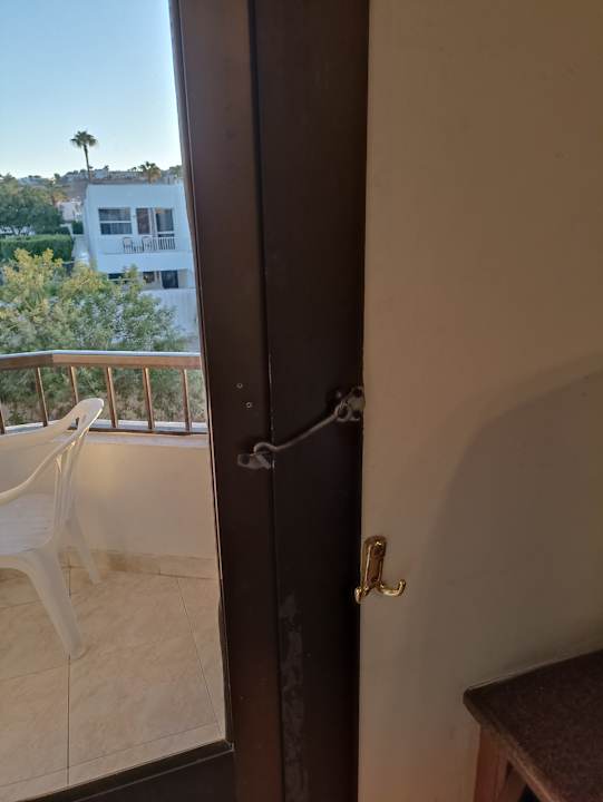 Zimmer Ghazala Beach