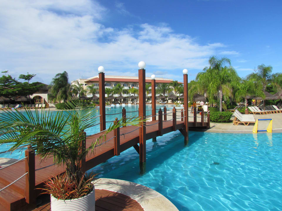 Schöne,große Pool Landschaft Grand Palladium Imbassai Resort & Spa