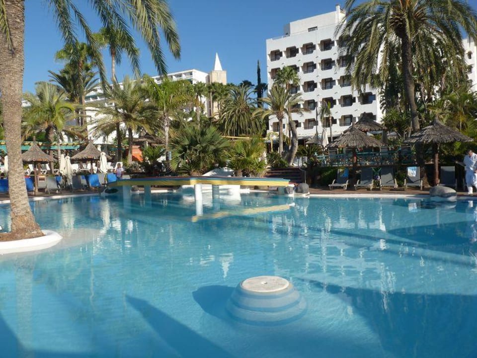 Poolanlage Corallium Beach by Lopesan Hotels - Adults only