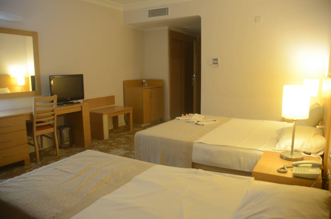 Lapta Holiday Club - Hotel Rooms Lapta Holiday Club