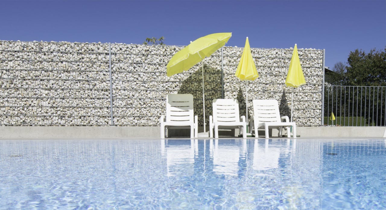 Entspannen am Pool Ferienwohnungen Scheiber